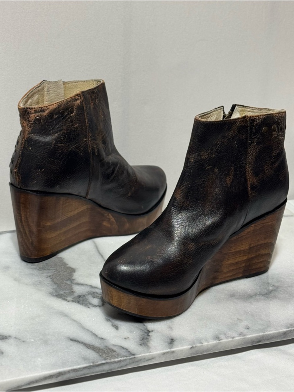Bed Stu Ghent Brown Distressed Leather Studded Wooden Platform Wedge Ankle Boot - Picture 3 of 6